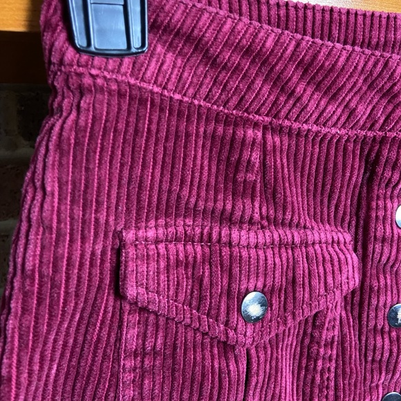 🟢3/$15 Maroon Corduroy Mini-Skirt Center Snap, Size M - Picture 3 of 6